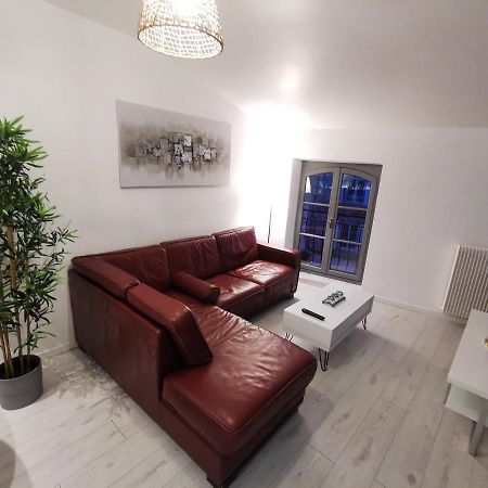 Appartement Cosy Entierement Equipe Villeneuve-sur-Lot Luaran gambar